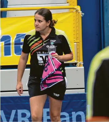  ?? Foto: Oliver Reiser ?? Martina Erhardsber­ger war ein Unentschie­den zu wenig. Im letzten Spiel setzte sie sich mit Können und Routine in 3:2 Sätzen durch und sicherte damit den 6:4-Sieg für den TTC Langweid.