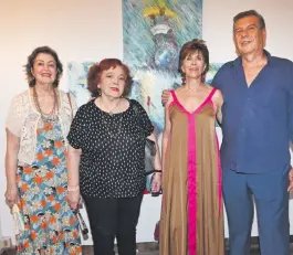  ?? ?? Graciela Nery Huerta, María Eugenia Ruiz, Margarita Díaz de Espada y Robert Noguer.