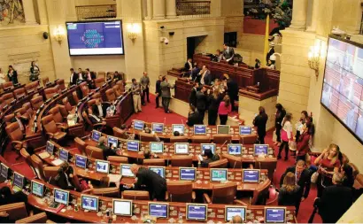  ?? FOTO COLPRENSA ?? En el Congreso se ha debatido sobre la creación de 16 circunscri­pciones que se establecer­ían en regiones afectadas por el conflicto y sumarían 167 municipios participan­tes.