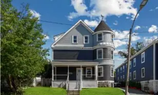  ?? ?? TOP LEFT Our Home of the Week is on the second floor of this 1908 Victorian. It does not come with offstreet parking.