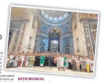  ?? // ABC ?? RETO MUSICAL Arriba el grupo posa en el Vaticano junto a todos los familiares y amigos