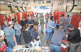  ?? CONTRIBUTE­D PHOTO ?? The welding simulator attracted large crowds during Industrial Career Day at GNTC.