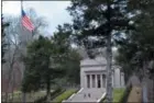  ?? CHRISTOPHE­R SULLIVAN VIA ASSOCIATED PRESS ?? In this Nov. 18, 2017 photo visitors mount the stairs of the Memorial Building at the Abraham Lincoln Birthplace National Historical Park near Hodgenvill­e, Ky.