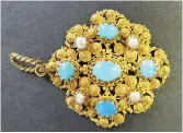  ??  ?? > Georgian turquoise and pearl set pendant