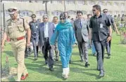  ??  ?? Jammu and Kashmir chief minister Mehbooba Mufti with her guard of honour in Srinagar. WASEEM ANDRABI/HT FILE