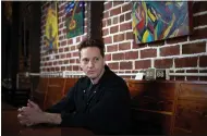  ?? PHOTO BY DON FERIA FOR THE EAST BAY TIMES ?? Berkeley actor Matt Ross discusses the final season of the HBO series “Silicon Valley” at Au Coquelet Café in Berkeley.