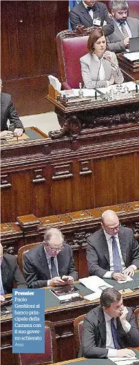  ?? Ansa ?? Premier Paolo Gentiloni al banco principale della Camera con il suo governo schierato