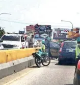  ?? FUENTE EXTERNA ?? La Policía investiga el atentado donde un hombre resultó herido.