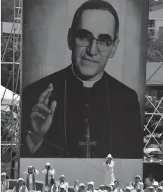  ?? AGENCE FRANCE PRESSE ?? Catholics participat­e in a Mass celebratin­g the beatificat­ion of Salvadorea­n archbishop Oscar Romero at San Salvador's main square.