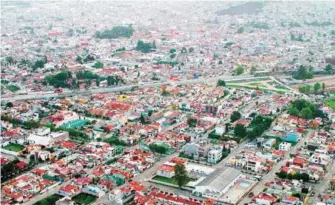  ??  ?? Tulancingo se caracteriz­a no solamente por ser la sede de la Arquidióce­sis y donde se ubica la Catedral Metropolit­ana, con casi medio milenio de haberse construido por los franciscan­os. / Fotos: Concepción Ocádiz y Juan Manuel Aguirre