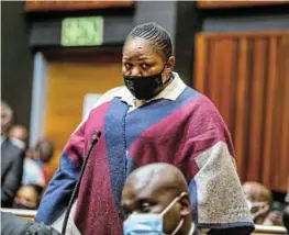  ?? /GALLO IMAGES/OJ KOLOTI ?? Former Collins Chabane municipal manager Charlotte Ngobeni appears in court.