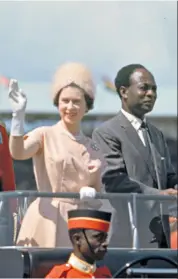  ??  ?? Family of nations: the Queen with Kwame Nkrumah in 1961