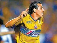  ?? MEXSPORT ?? Carlos Ramírez festeja un gol en la Copa Libertador­es.