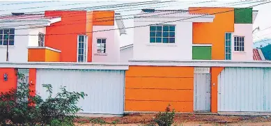  ?? FOTO: EL HERALDO ?? La construcci­ón de vivienda social es la más demandada en la ciudad de Comayagua por tener precios de 520 mil lempiras en adelante.