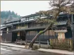  ??  ?? TAKAYAMA. Las construcci­ones del período Edo de lo que se conoce como los alpes japoneses.