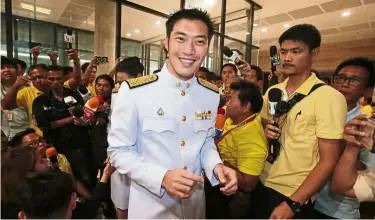  ?? — AP ?? In the spotlight: The controvers­ial Thanathorn arriving at the parliament in Bangkok.