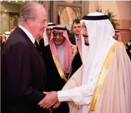  ??  ?? Custodian of the Two Holy Mosques King Salman being congratula­ted by Juan Carlos, former king of
Spain, for taking the reins in the presence of Crown Prince Muqrin, deputy premier, in Riyadh on Wednesday. Carlos came to
convey his condolence­s on
the...