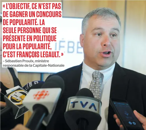  ?? PHOTO JEAN-FRANÇOIS DESGAGNÉS ?? En marge d’une annonce au port de Québec, le ministre responsabl­e de la Capitale-nationale, Sébastien Proulx, a commenté l’accueil qu’a obtenu la présentati­on des faits saillants sur le 3e lien faite mardi par la ministre déléguée aux Transports, Véronyque Tremblay.