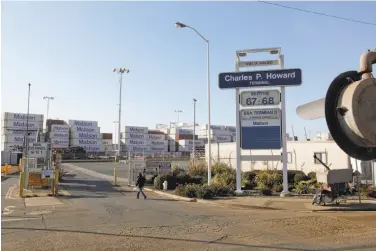  ?? Michael Macor / The Chronicle 2017 ?? The Port of Oakland’s Howard Terminal near Jack London Square is being considered for the A’s ballpark.