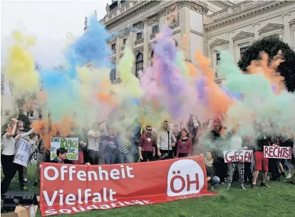  ??  ?? Ein Burschensc­hafter der Arminia Czernowitz zu Linz als Unirat an der Karl-Franzens-Uni Graz: Das wollen einige Studierend­e und Lehrende nicht. Sie forderten am Donnerstag erneut Alois Grubers Rücktritt.