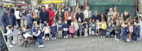  ?? - Crédits : A.L ?? Tout le monde était au marché !