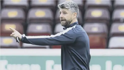  ?? PICTURE: CRAIG FOY/ SNS ?? 0 Motherwell boss Stephen Robinson concedes his side will lose the cup final if they go ‘ toe- to- toe’ with Celtic.