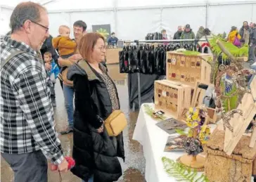  ?? ?? Arruitz acogió ayer la segunda parada del mercado itinerante de Mendialdea.