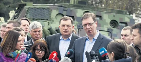  ??  ?? Milorad Dodik i Aleksandar Vučić osudili su odluku Bošnjaka da idu u reviziju presude protiv Srbije u Haagu koja je srušena 2007. godine