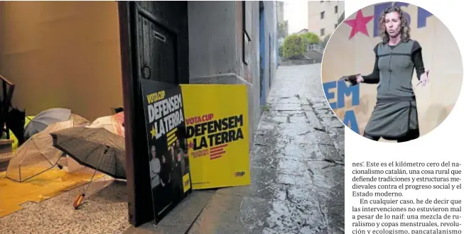  ?? // INÉS BAUCELLS ?? Carteles para el mitin de la CUP en Manresa, en el que intervino su candidata a la Generalita­t, Laia Estrada