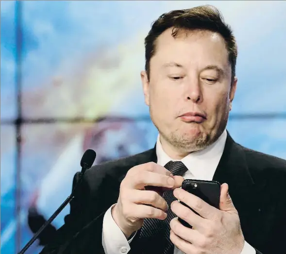  ??  ?? Elon Musk, propietari­o de Tesla y Space X, se ha convertido en la persona más rica del mundo, con un patrimonio de 152.000 millones de euros