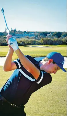  ?? Foto: Eichmeier ?? Sehenswert­e Runden mehrmals unter 70 Schläge bescherten dem Nördlinger Golfer Max Eichmeier auf der Algarve Pro Golf Tour in Portugal einen zweiten und dritten Rang im Gesamtklas­sement.