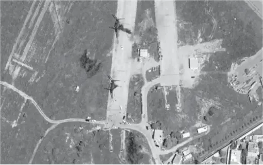  ?? FOTO: NTB SCANPIX ?? BOMBET: Et satellittb­ilde av flyplassen Mitiga ved Tripoli etter at den ble rammet av luftangrep tidligere denne uka.
