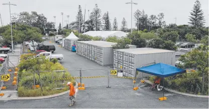  ?? Picture: GLENN HAMPSON ?? A view of the car park beside the Fish Shak restaurant at the Broadwater Parklands.