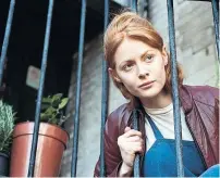  ??  ?? COMPLEX: Emily Beecham as kitchen philosophe­r Daphne