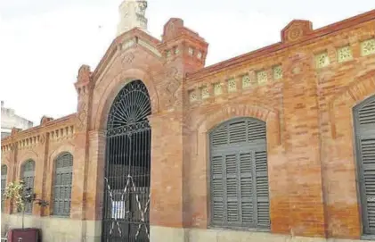  ?? EL PERIÓDICO ?? El Mercado de Calatrava de Mérida, cerrado desde 2018.