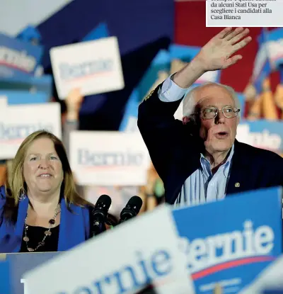  ??  ?? In testa
Il candidato democratic­o e senatore del Vermont Bernie Sanders, 78, con la moglie Jane
