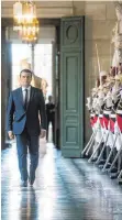 ?? FOTO: DPA ?? Großer Auftritt: Emmanuel Macron im Schloss Versailles.