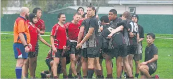  ?? LVN210916a­crugby PHOTO: ASHLEIGH COLLIS ?? A pause before the scrum in U15 Waiopehu College and U15 Horowhenua College annual rugby clash.