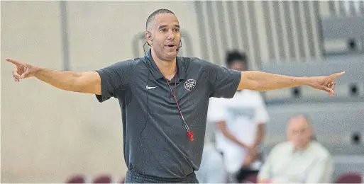  ?? RICK MADONIK PHOTOS/TORONTO STAR ?? Raptors 905 coach Jama Mahlalela can tailor his lessons to any level of coach. He’s coached at almost every level during his career.