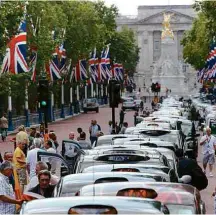  ?? Luke MacGregor - 11.jun.14/Reuters ?? Protesto de taxistas em Londres contra o aplicativo Uber