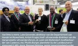  ?? FOTO: LUCILLLE BOTHA ?? Van links is mnre. Luke Govender, direkteur van die Departemen­t van Handel en Nywerheid, Anton Kruger, hoof- uitvoerend­e direkteur van die Varsproduk­te-uitvoerder­sforum, dr. Leon von Mollendorf, hoofbestuu­rder van Culdevco, me. Phyllis Burger,...