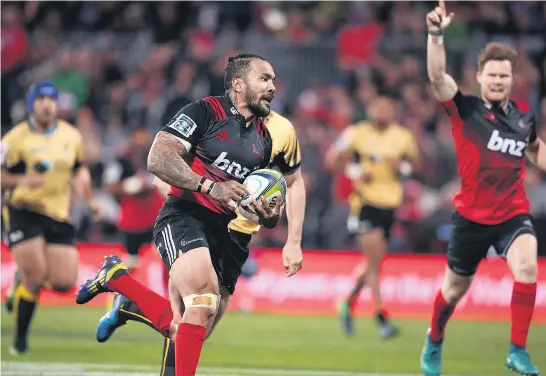  ?? Picture / Photosport ?? Digby Ioane ran in the first of the seven Crusaders tries against the Force last night.