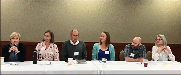  ?? Photo by Wendilyn Grasseschi ?? Mammoth Lakes Town Council candidates Chris Bubser, Betsy Truax, John Wentworth, Amanda Rice, Seth Guthrie and Cleland Hof answer questions from the Mammoth Lakes Chamber of Commerce on Oct. 4.