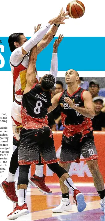  ?? AUGUST DELA CRUZ ?? San Miguel Beer’s June Mar Fajardo is forced to pass by the defense of Phoenix frontliner­s Calvin Abueva and Doug Kramer.—