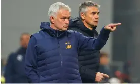  ?? ?? Roma's head coach José Mourinho during the 1-1 draw at Sassuolo. Photograph: Serena Campanini/EPA