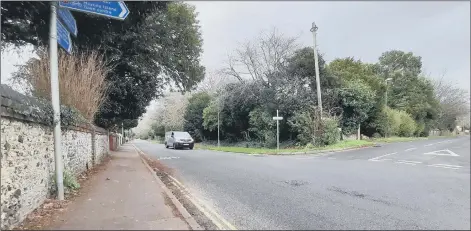  ?? Picture: David George ?? CHANGES Leigh Road, Havant, at the junction with Eastern Road, where the county council is proposing a new zebra crossing.