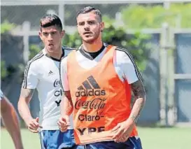  ?? (@ARGENTINA) ?? Listo para el gol. Icardi, “el 9” titular ante Colombia.