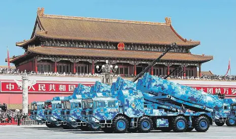  ?? Foto: Profimedia.cz ?? Ukázka síly Čína naposledy ukázala svoji vojenskou techniku předloni v Pekingu na přehlídce k 70. výročí konce druhé světové války.