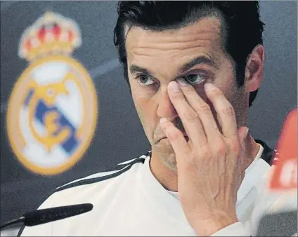  ?? FOTO: EFE ?? Solari, en su rueda de prensa de ayer en Valdebebas El técnico argentino puede tener las horas contadas tras la debacle ante el Ajax