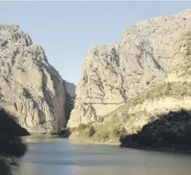  ??  ?? Die Felsen von El Chorro begeistern Kletterer aus ganz Europa.